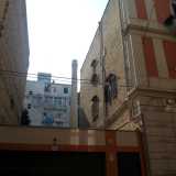 L�industria pi� caratteristica si stagliava per� tra via de Napoli e via Trento: si trattava della famosa cereria Introna, la cui ciminiera � ancora oggi visibile tra i palazzi. Fondata nel 1840 in piazza Mercantile si trasfer� a San Pasquale nel 1909